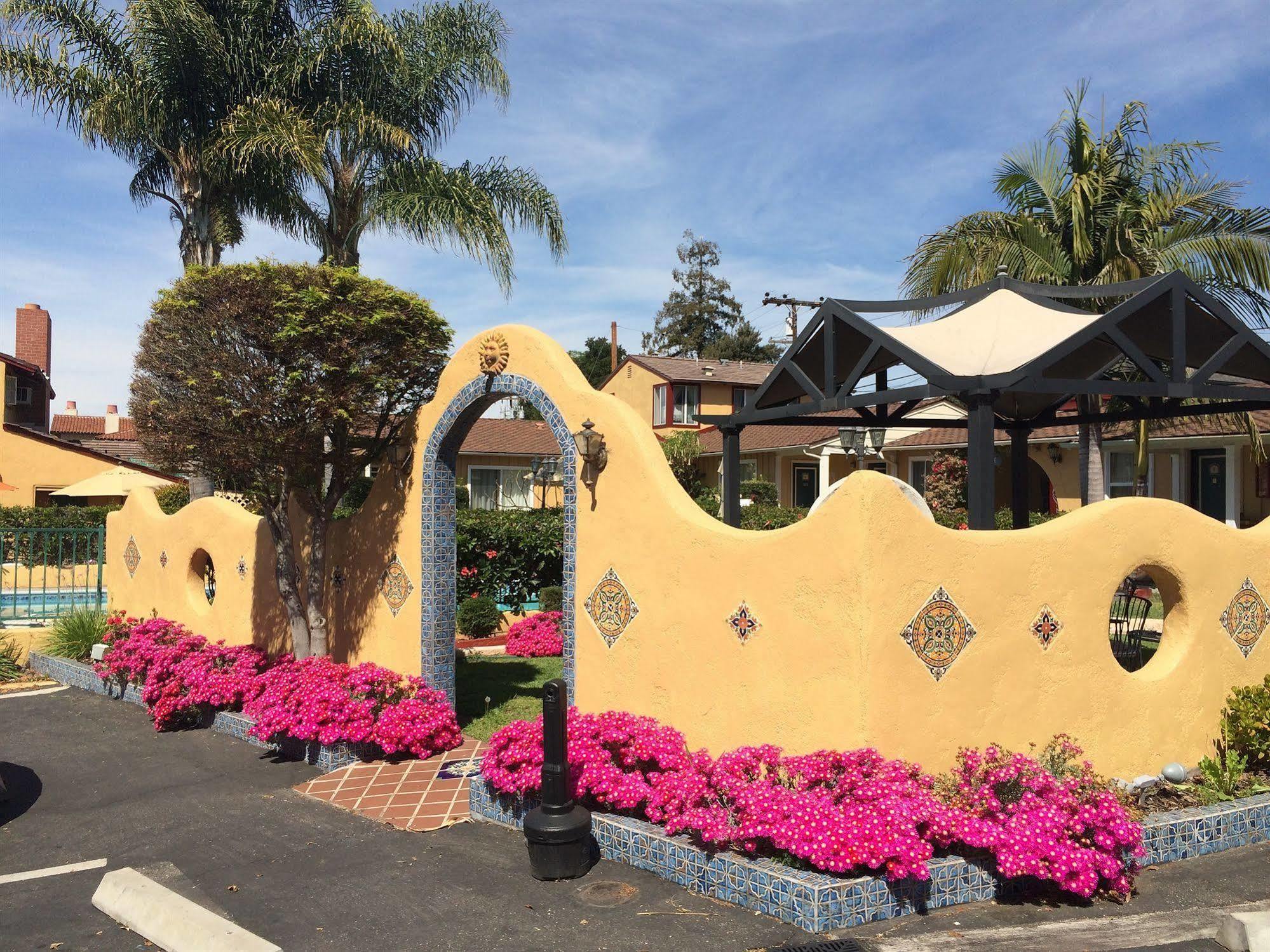 Oasis Inn And Suites Santa Barbara Eksteriør billede