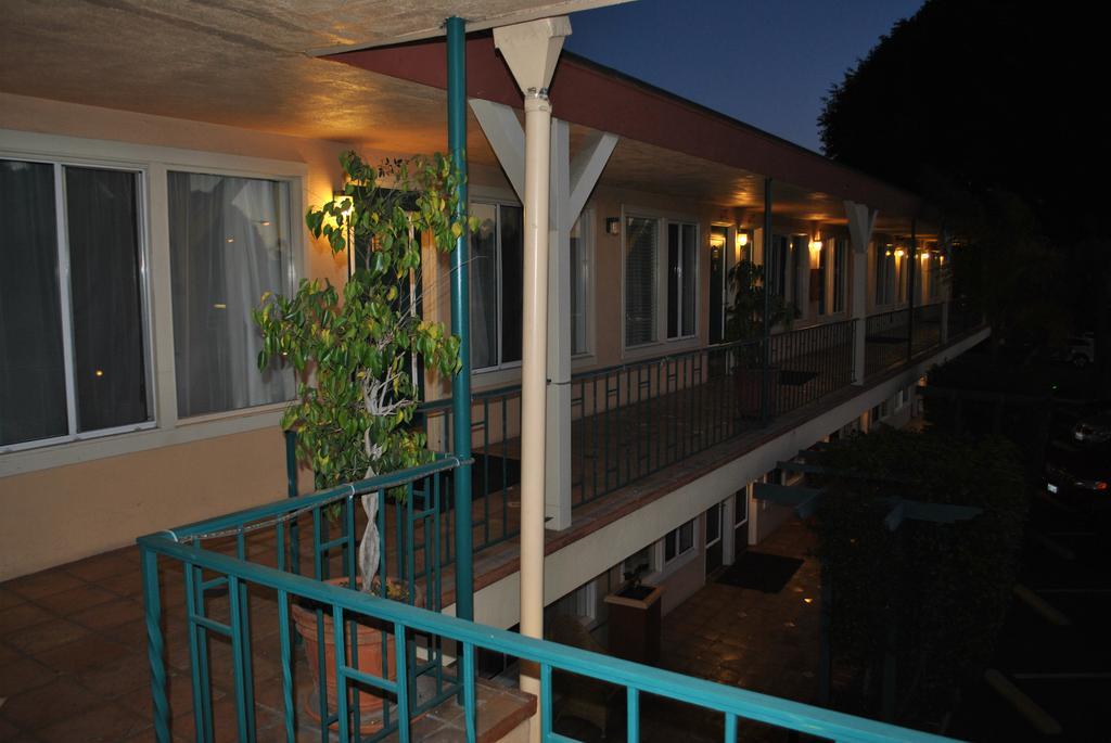 Oasis Inn And Suites Santa Barbara Eksteriør billede
