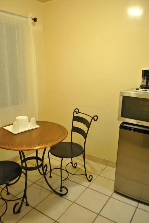 Oasis Inn And Suites Santa Barbara Eksteriør billede